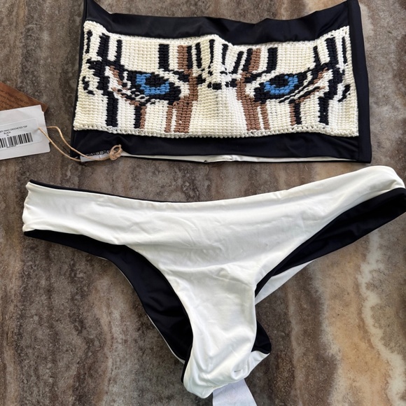 NWT- Charmosa Crocheted Tiger Eyes 2 Piece Brazilian Bikini Bandeaux Top - Picture 5 of 6